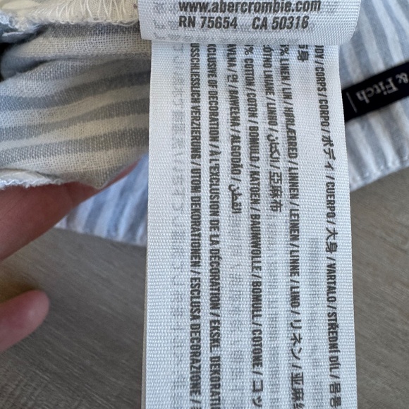 Abercrombie & Fitch Women's Blue and White Striped Shorts with Belt - Picture 8 of 8